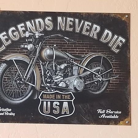 Galaxy Of Harley Bikers Between Bryce And Zion Hatch Exterior foto